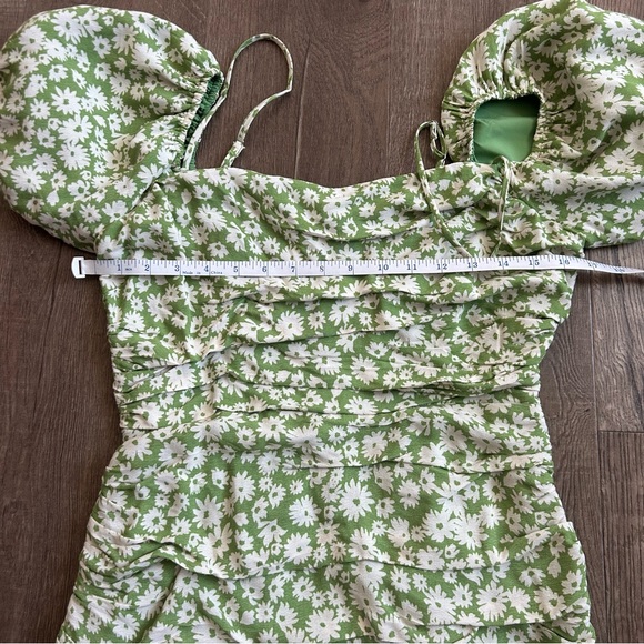 ASTR the Label Green Taupe Ditsy Floral Puffed Sleeve Dress M - Picture 9 of 10